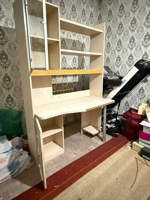 Продам стол для учебы, письменный, мебель