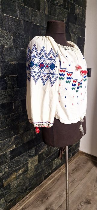 Ie de vânzare  mânecă trei sferturi