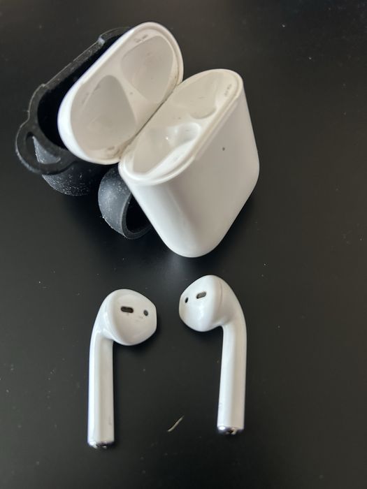 Продавам безжични слушалки AirPods 2