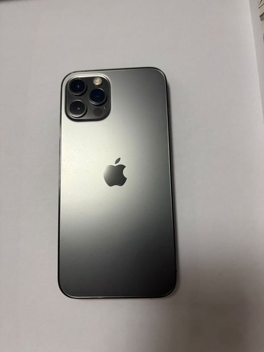 Iphone 12 pro in stare foarte buna