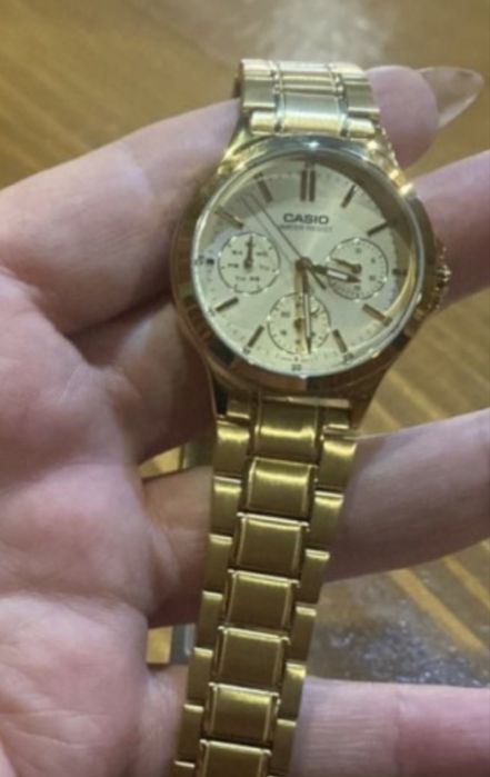 Женские наручные часы