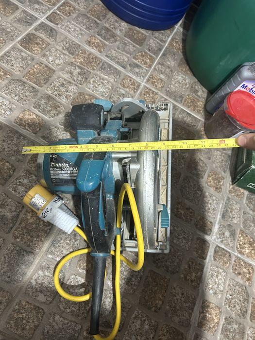 Circular makita 110v
