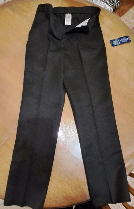 Брюки,на мальчика 12-13 лет,чёрные