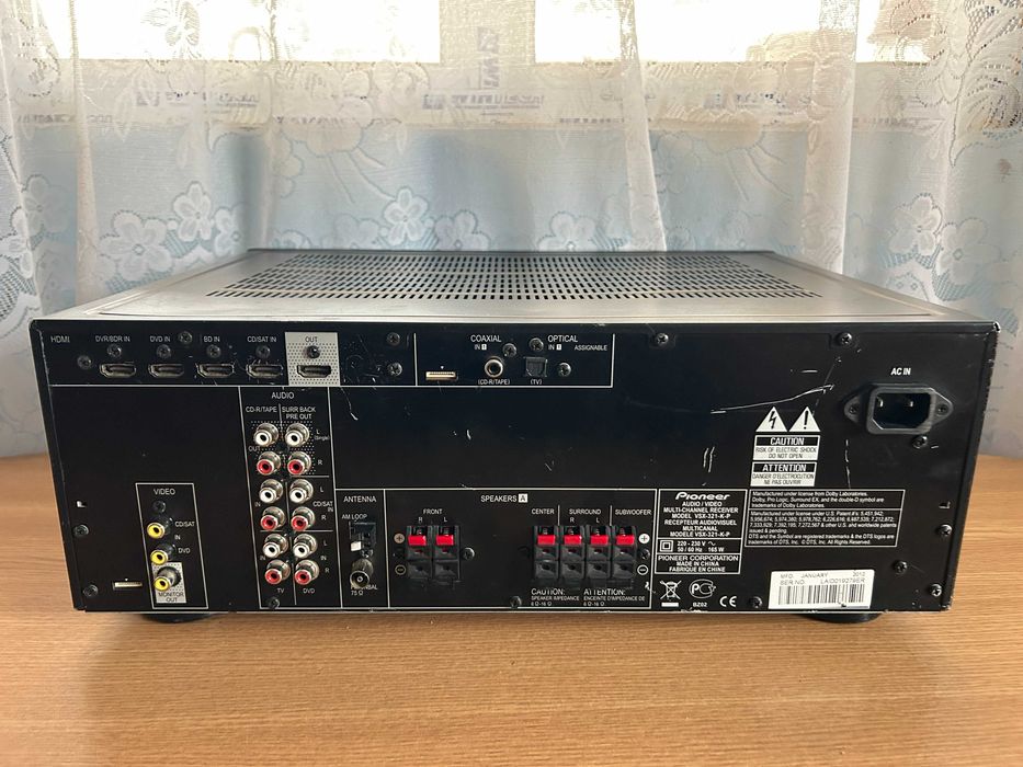 Amplituner-amplificator-statie PIONEER cu iesire activa de subwoofer