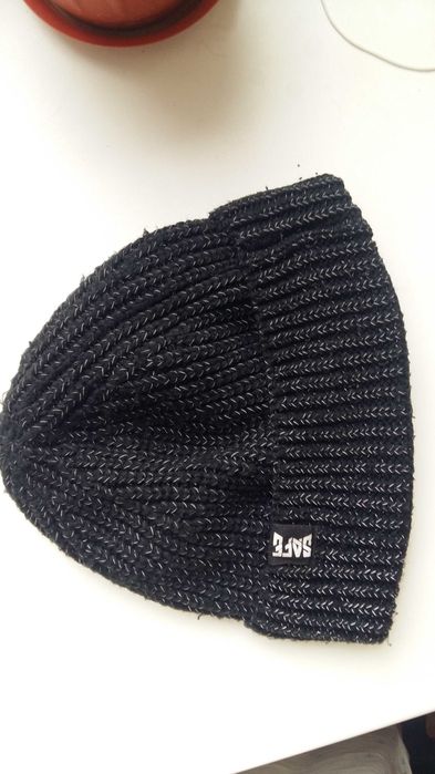 Шапка спортивная с отражателем