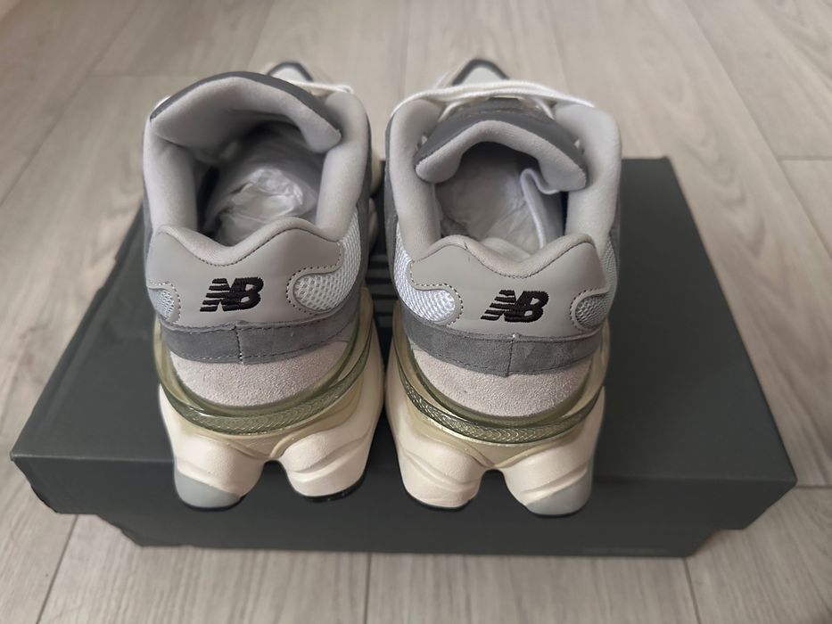 Продавам New Balance 9060
