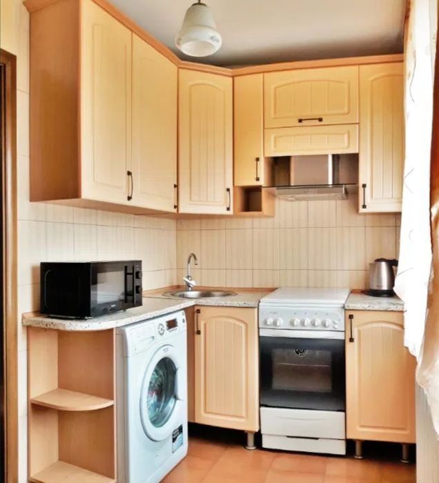 Сарыарка 11-Кенесары, 2ч 2000