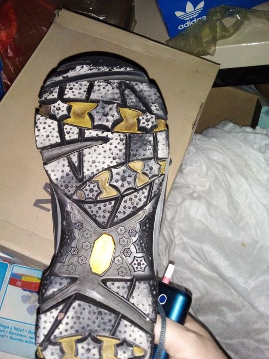 Продам женскую обувь