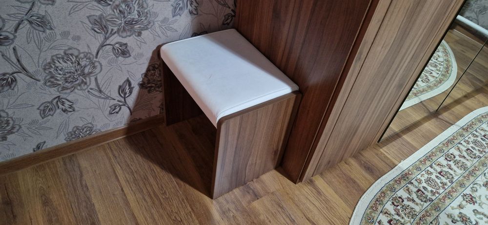 Продам спальный гарнитур