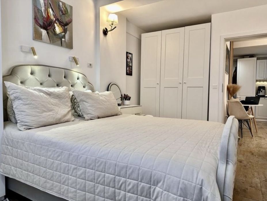 Proprietar-vand ap 2 cam,modern,mobilat si utilat complet, parcare