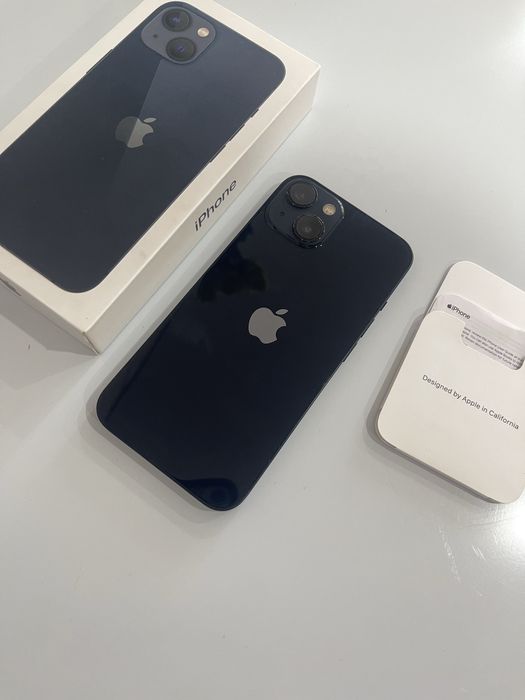 Продам Айфон 13 темно синий