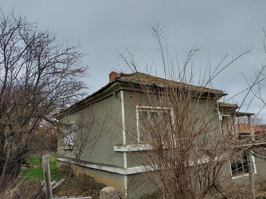 Продава се Къща в с. Изворник, Област Варна - 150 кв.м за 136 €/кв.м - Снимка #2