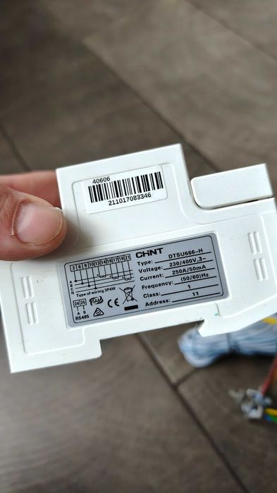 Invertor Trifazat hibrid Huwei SUN2000-5KTL-M1 cu power meter DTSU6660H 250mA