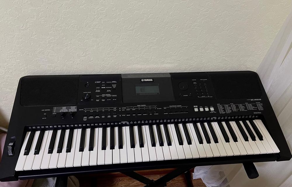 Продам синтизаиор Yamaha