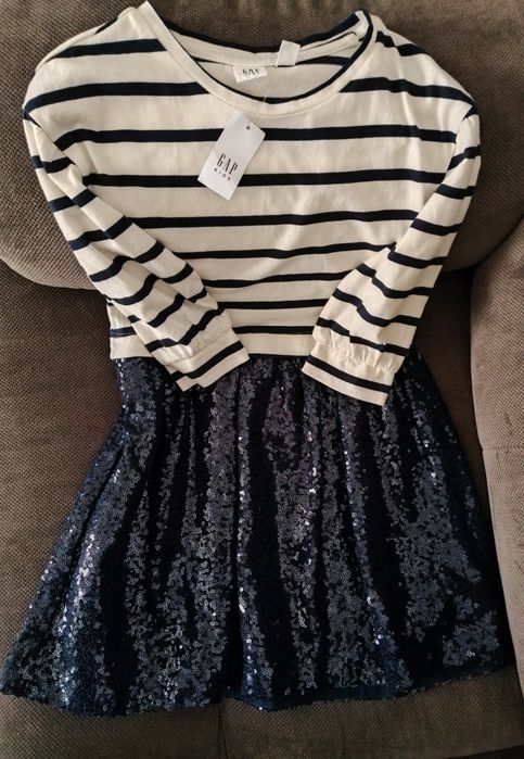 Rochie Gap cu paiete 6-7ani Nou cu eticheta