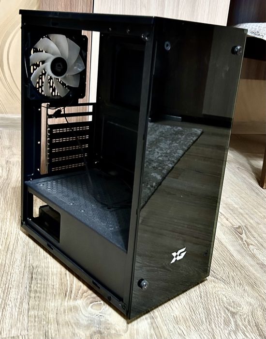 Хороший Корпус с Кулером RGB