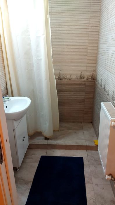 Garsoniera de inchiriat Billa Far