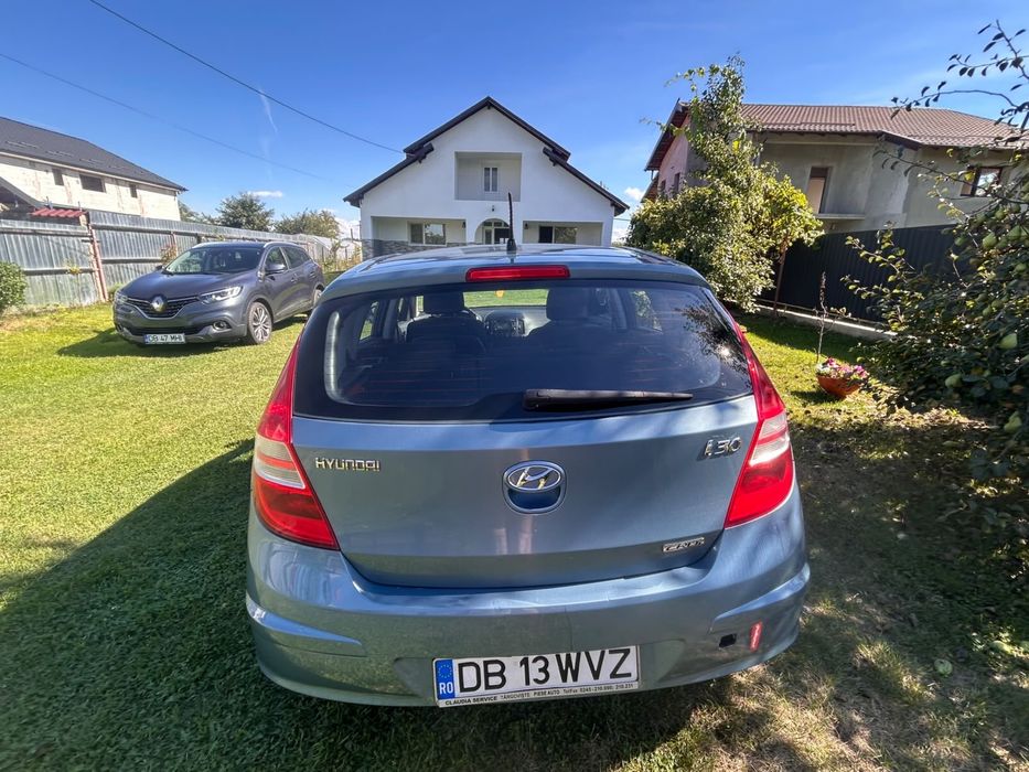Hyundai i30 (2010) • 1.6 CRDI