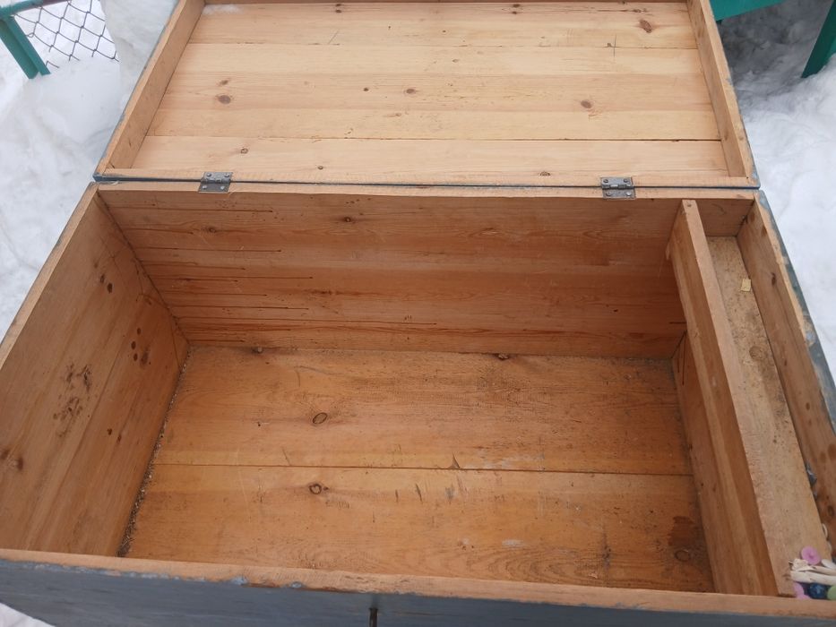 Сундук старинный