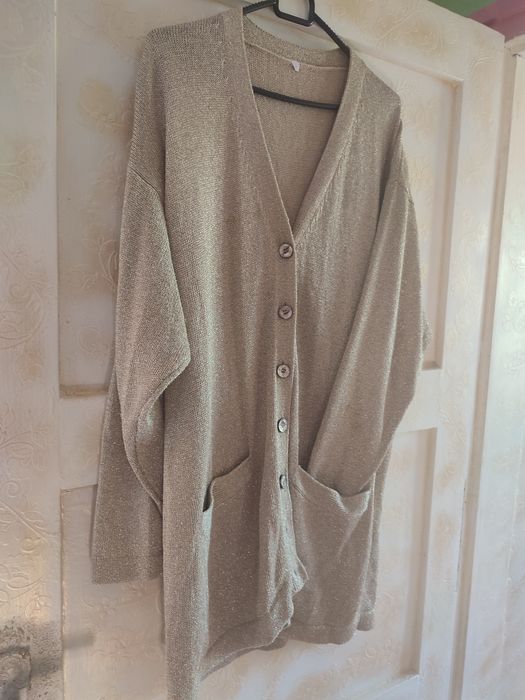 Красива, златна жилетка!