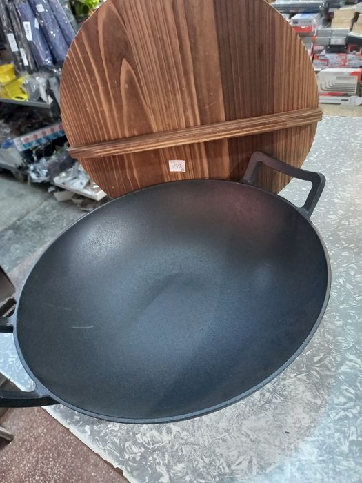 Wok fontă cu capac tradițional 37 cm x 10 cm