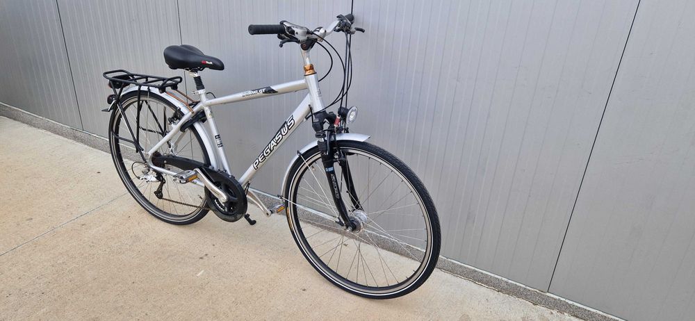 Алуминиев велосипед Pegasus колело 28"