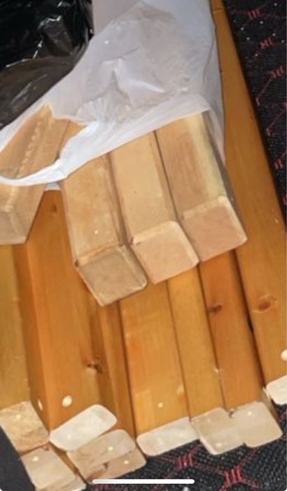 Продам деревяную полку-стеллаж