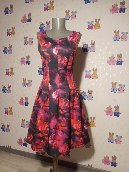 Платье для девушек. Размер 42-44