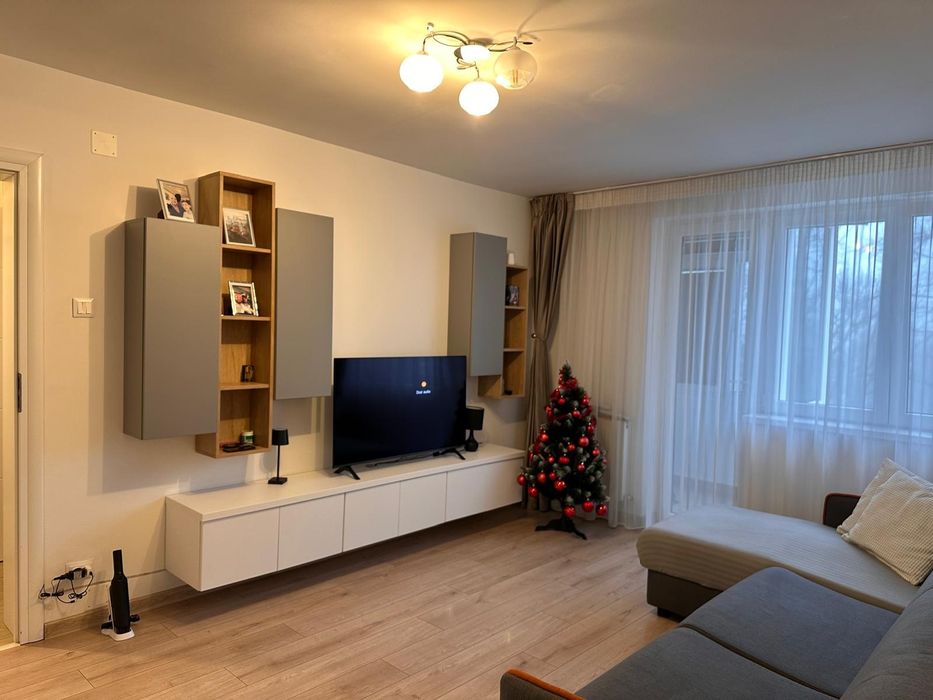 Vand apartament 2 camere decomandat