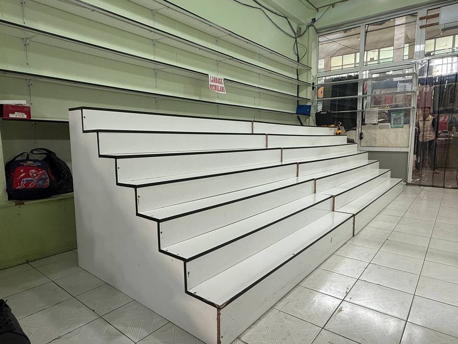 ОБУВЬ УЧУН ПОЛКА СТИЛАЖЛАР СОТИЛАДИ, читлари  Кромка килинган 6 метрли