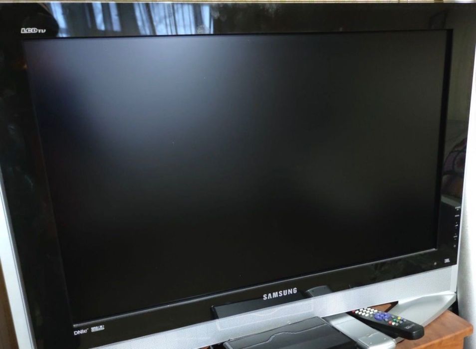 Телевизор Samsung 32