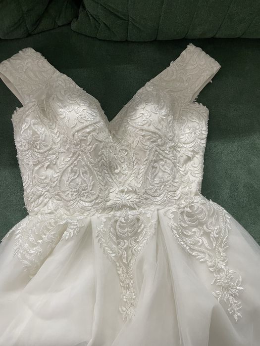 Шикарное свадебное платье