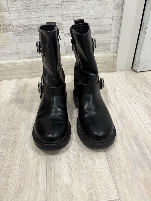 Сапожки Zara оригинал на девочку 34 размер