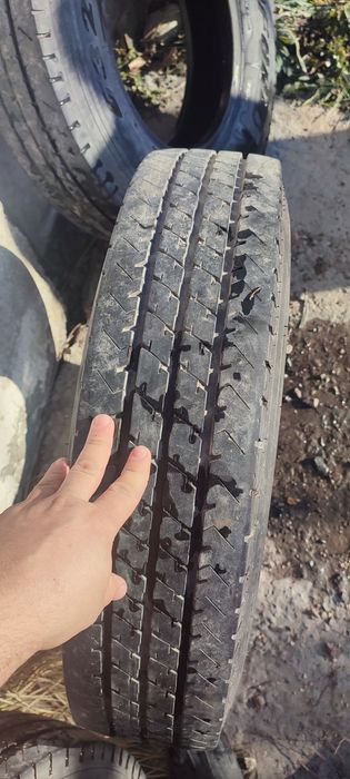 Срочно продам летние покрышки