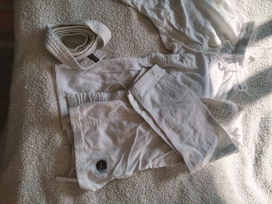 Екип за бойни спортове карате, таекуондо