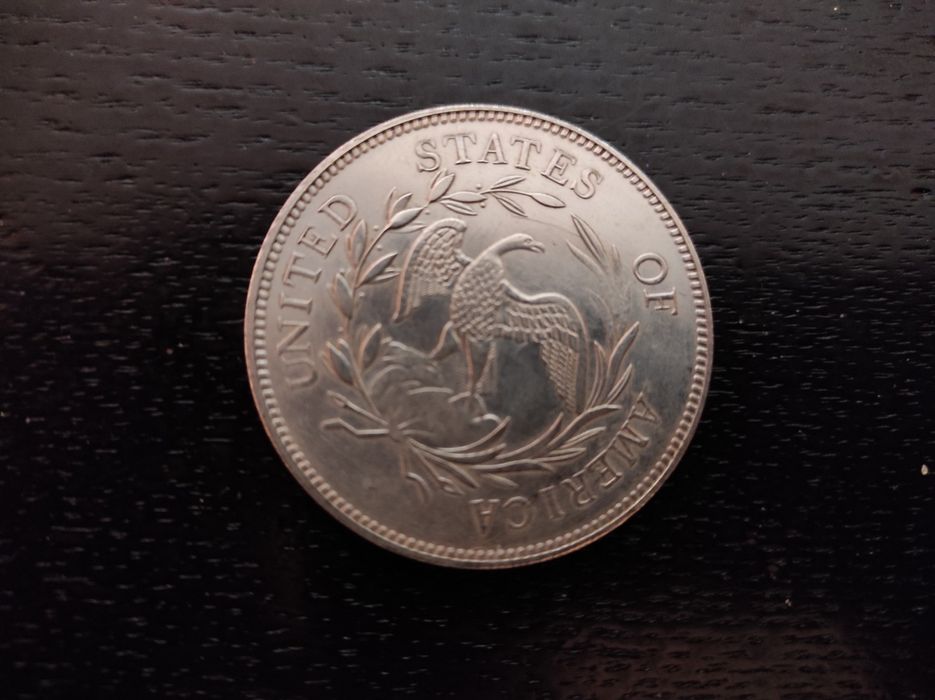 Реплика на Сребърен долар 1795