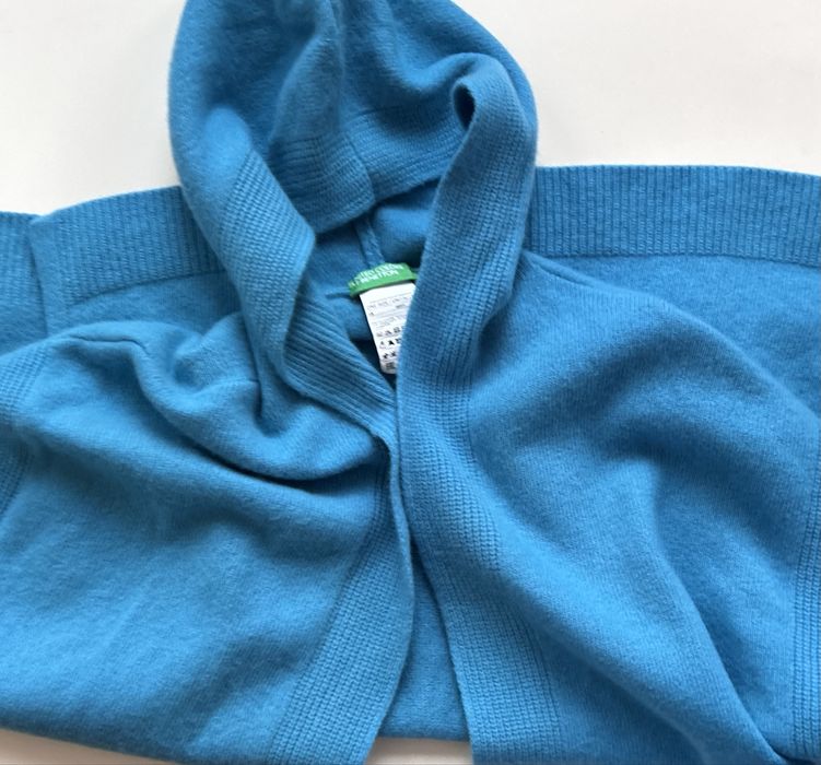 Benetton меко и хубава пуловерче/пончо Benetton
