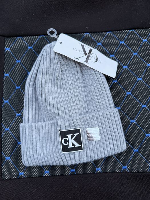 Set 3 caciuli  pentru sezon