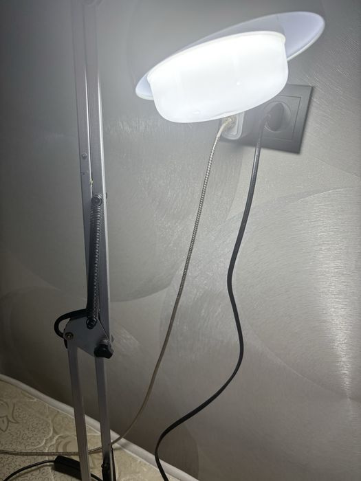 Лампа для крепления