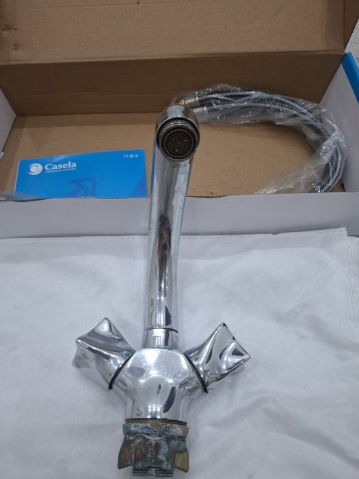 Продам смеситель для раковины