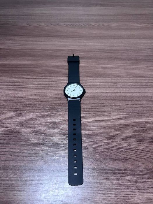 Casio MQ-24. Японские часы Casio ниже среднего размера
