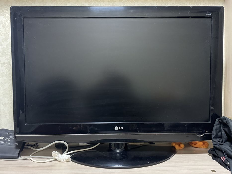 Продается лтличный телевизор