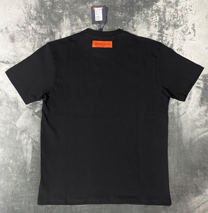 Vand tricou nou de barbati Louis Vuitton