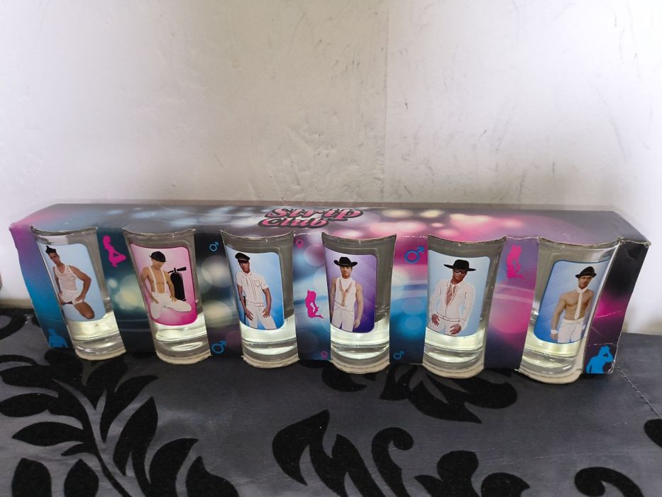 Нов сервиз забавни чаши