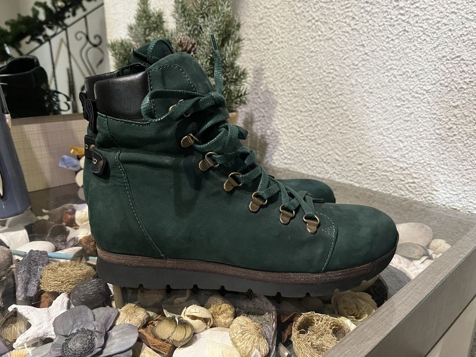 Зелени боти естествен велур