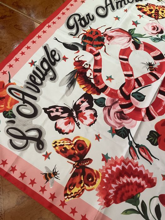 Gucci “L’Aveugle Par Amour” 100% Silk Scarf