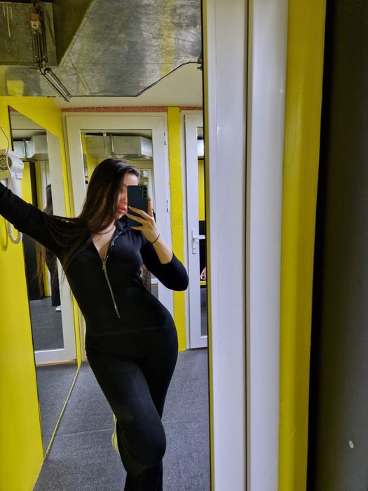 Черный комбинезон