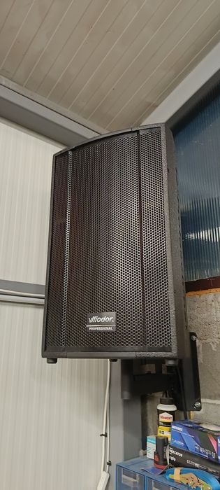 Усилвател   Behringer със пулт и колони