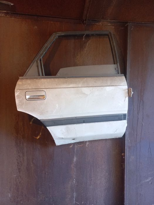 Продам запчасти от мазды 626