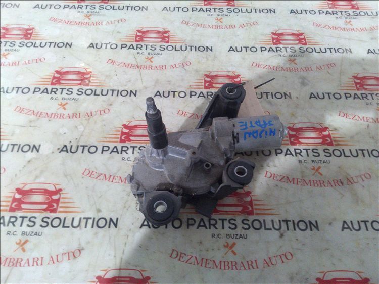 motoras stergator luneta nissan qashqai